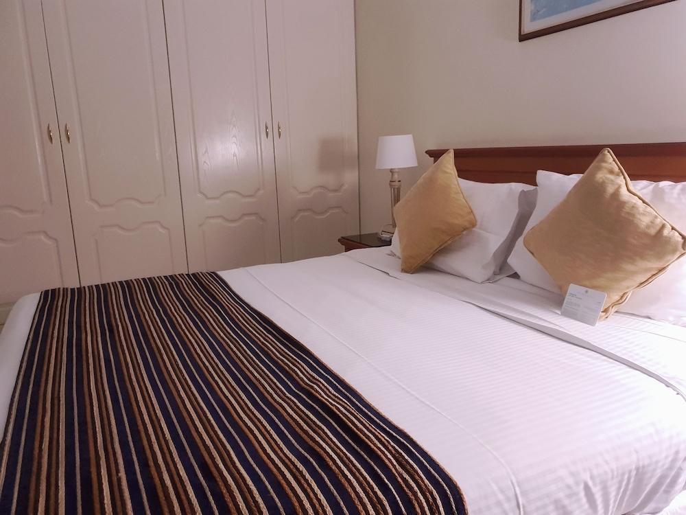 อัล นาคีล โฮเต็ล อพาร์ตเมนต์ บาย มูรูญ กลอเรีย Aparthotel อาบูดาบี ภายนอก รูปภาพ