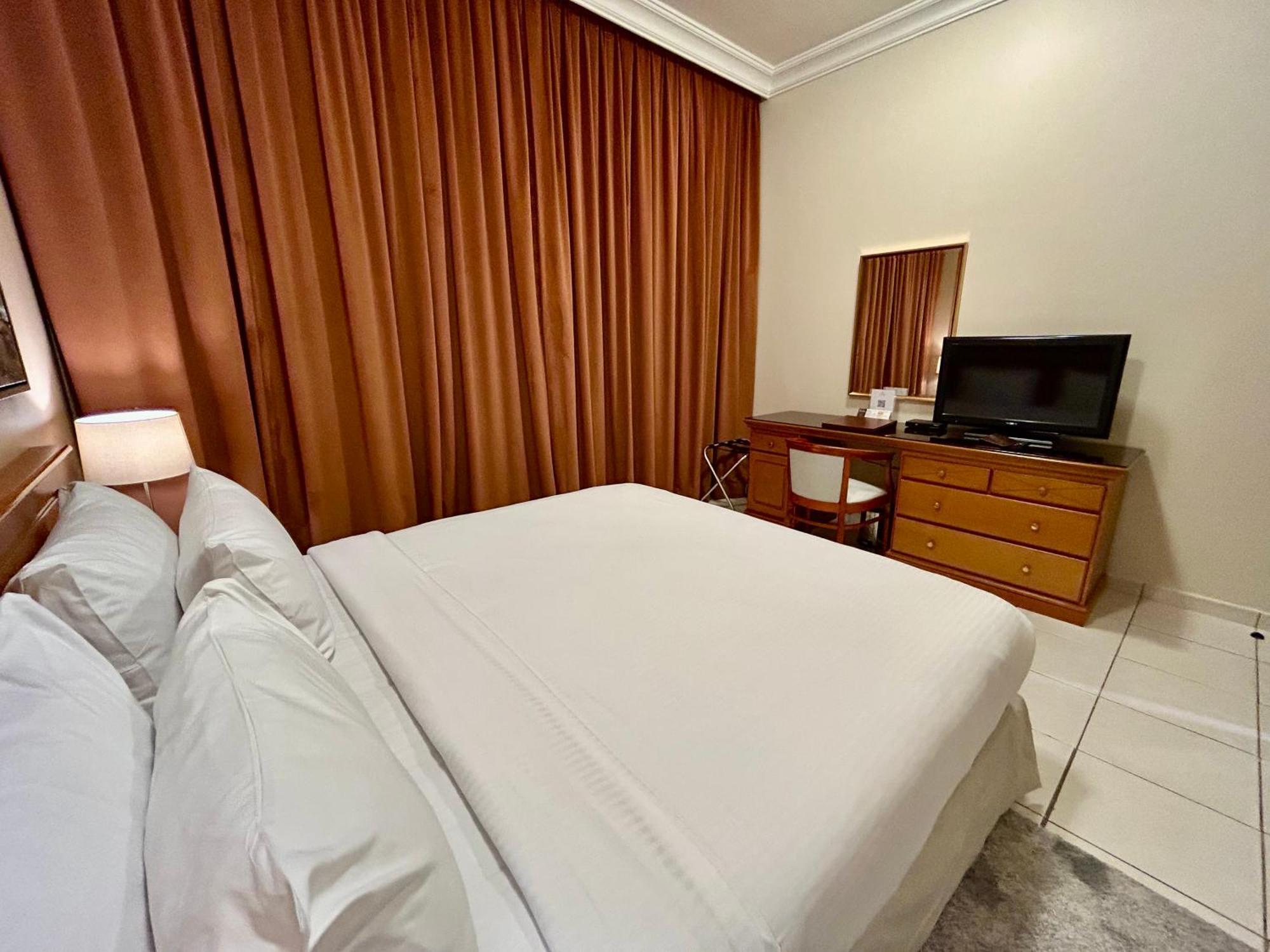 อัล นาคีล โฮเต็ล อพาร์ตเมนต์ บาย มูรูญ กลอเรีย Aparthotel อาบูดาบี ภายนอก รูปภาพ